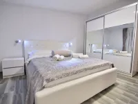 Apartments-Sana Hotels in Vir