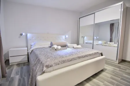 Apartments-Sana Отели в г. Vrsi