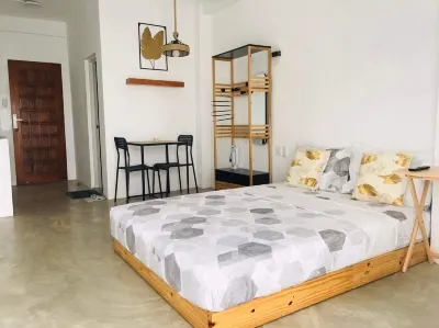 Happy Island Inn Отели в г. 