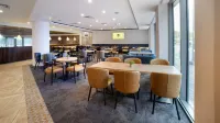Tŷ Newport - breakfast
