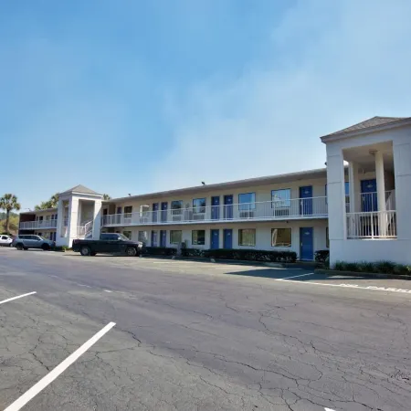 Motel 6 Tallahassee, FL - Downtown