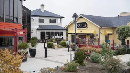 Oceano Hotel and Spa Half Moon Bay Harbor Отели рядом с достопримечательностью «Венис Бич»