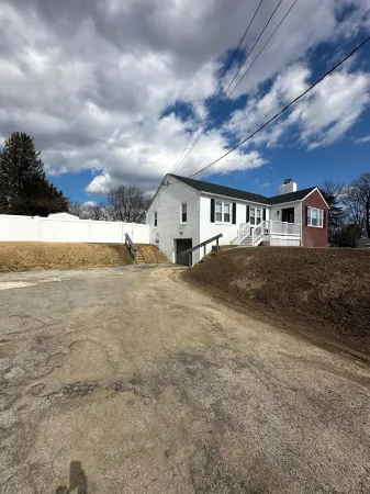 Charming 3-bedroom house completely renovated in Wilmington