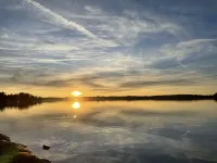 Bright basement apartment within walking distance of Wörthsee Hotels in Worthsee