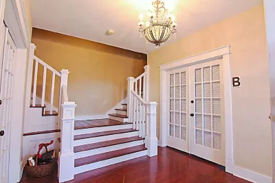 501C -  LOCATION LOCATION! DOWNTOWN! LARGE CONDO, BALCONY w/CUSHIONED SEATS! Hotels near Publix Super Market at Renaissance City Center