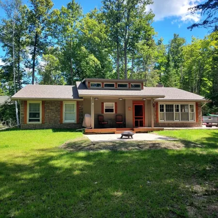 Comfortable 3 bedroom cape cod style home