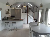 Cotswolds heaven,  feed the alpacas and relax in luxury cottage with hot tub