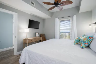 11th Floor Condo with Shared Pool, Ocean View, W/D, Fast WiFi, and Central AC Hotels near Destin FL Rentals