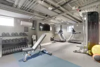 Stylish Apartment with Gym Access - Inviting Comfort and Convenience Hotels in Rosslyn