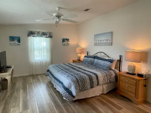 Enclosed Lanai and Golf Course Access - Charming Florida Retreat