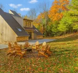 Game Den and Home Theater Oasis - Stunning Alpine Lodge Hotels in Medusa