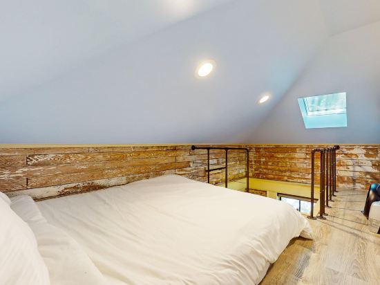 The Carriage House
