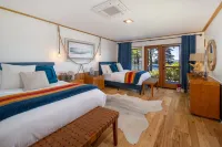 Panoramic Views and Tranquil Nature Escape - Serene Lodge Retreat