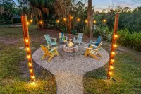 Heated Pool, Hot Tub, and Scenic Views - Luxurious Retreat
