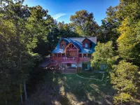Hot Tub and Stunning Mountain Views - Charming Log Cabin Retreat