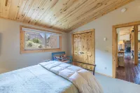 Majestic Mountain Views and Cozy Deck - Charming Family Retreat