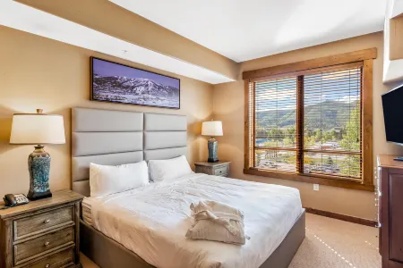 Trailhead Lodge 4110