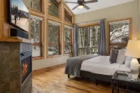 Stunning Mountain Home with Hot Tub and Game Room - Cozy Retreat
