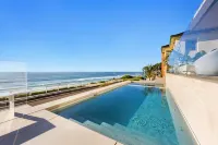 Heated Pool, Rooftop Lounge and Gym - Stunning Ocean View Retreat