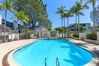 Stylish Condo with Community Pool and Spa - Charming Coastal Escape