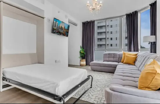 Rooftop Pool and City Views - Stunning South Beach Sanctuary