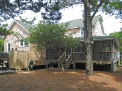 Charming Coastal Retreat with Wrap-Around Porch - Inviting Historic Haven