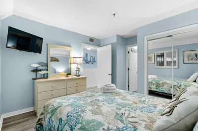 Ocean View and Luxurious Amenities - Stunning Coastal Haven Hotels in Surfside Beach
