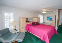 Private Dock and Incredible Inlet Views - Exquisite Coastal Haven Hotels near Frankie's Fancy's