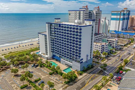 Expansive Balcony and Resort Amenities - Gorgeous Oceanfront Haven