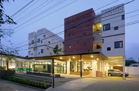 De Wahyu Hotel Отели рядом с достопримечательностью «Masjid Wakaf Al Ikhlas Jl. Brantas Gg VI Sisir Batu»