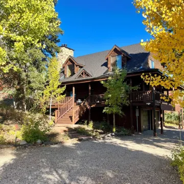 Cozy Mountain escape near Park City w/ game room, hot tub for the whole family