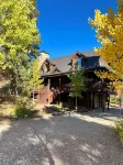 Cozy Mountain escape near Park City w/ game room, hot tub for the whole family