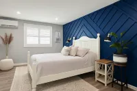 Lovely Renovated 2-Level Condo + Pool + Steps to the Beach!