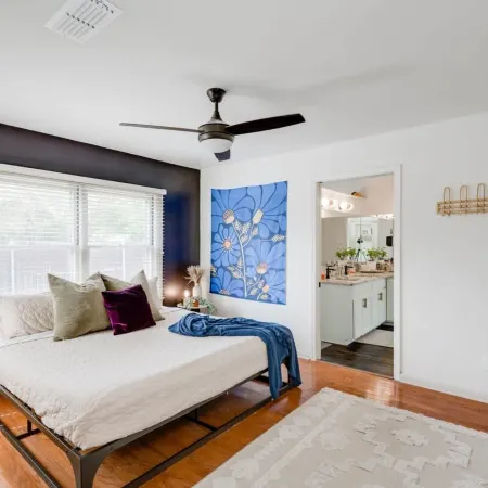 5/2 (two kings), fireplace, hot tub, firepit