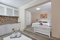 White Rock Castle Suite Hotel & Spa