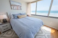 Balcony and Heated Pools - Stunning Ocean View Retreat