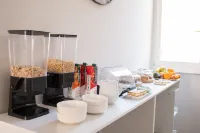 Lifestyle and Suites - breakfast
