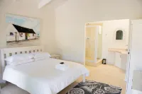 Osler Place Self-Catering Hotels in Still Bay