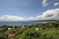 Bukit Pool Suites