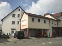 Wendlers Ferienwohnungen 4-6 Hotels near Schwaiger Schloss