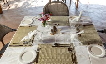 Masaumbezi River Lodge