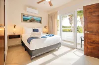 Hotel & Suites El Moro Hotels in La Paz