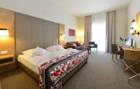 Santé Royale Hotel- & Gesundheitsresort Warmbad Wolkenstein - Modama GmbH & Co.KG Hotels in Marienberg