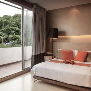 Manita Boutique Hotel Отели рядом с достопримечательностью «Пирс Бали-Хай»