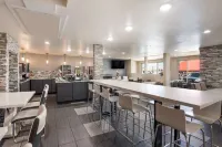 SureStay Plus Hotel by Best Western Coralville Iowa City Отели в г. Johnson County