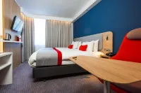 Holiday Inn Express BURTON UPON TRENT by IHG - parkir