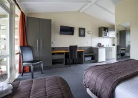 Kennedy Park Resort Napier Hoteles cerca de EIT: School of Business