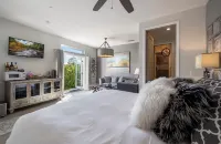 Domaine Chardonnay Hotels in Riverside County