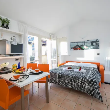 Villa Apartments - Porto Letizia