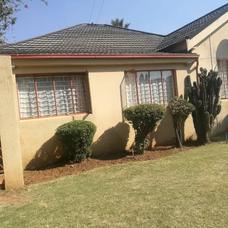 Naisar Holiday Home & Cottage Primrose